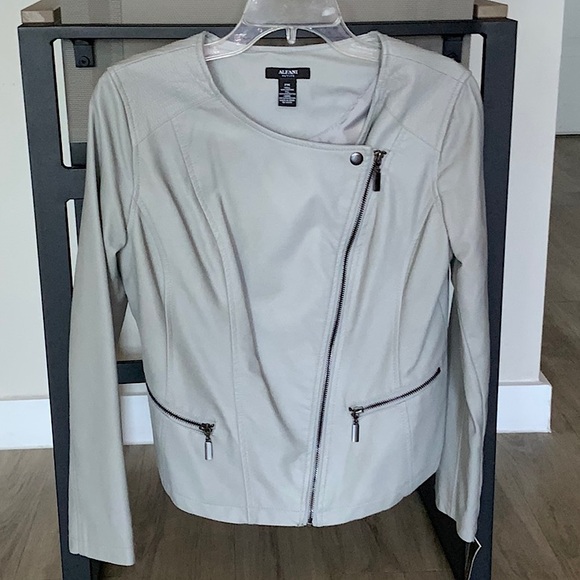 🌹NWT Alfani Petites Pleather Jacket Petite Medium - Picture 2 of 10